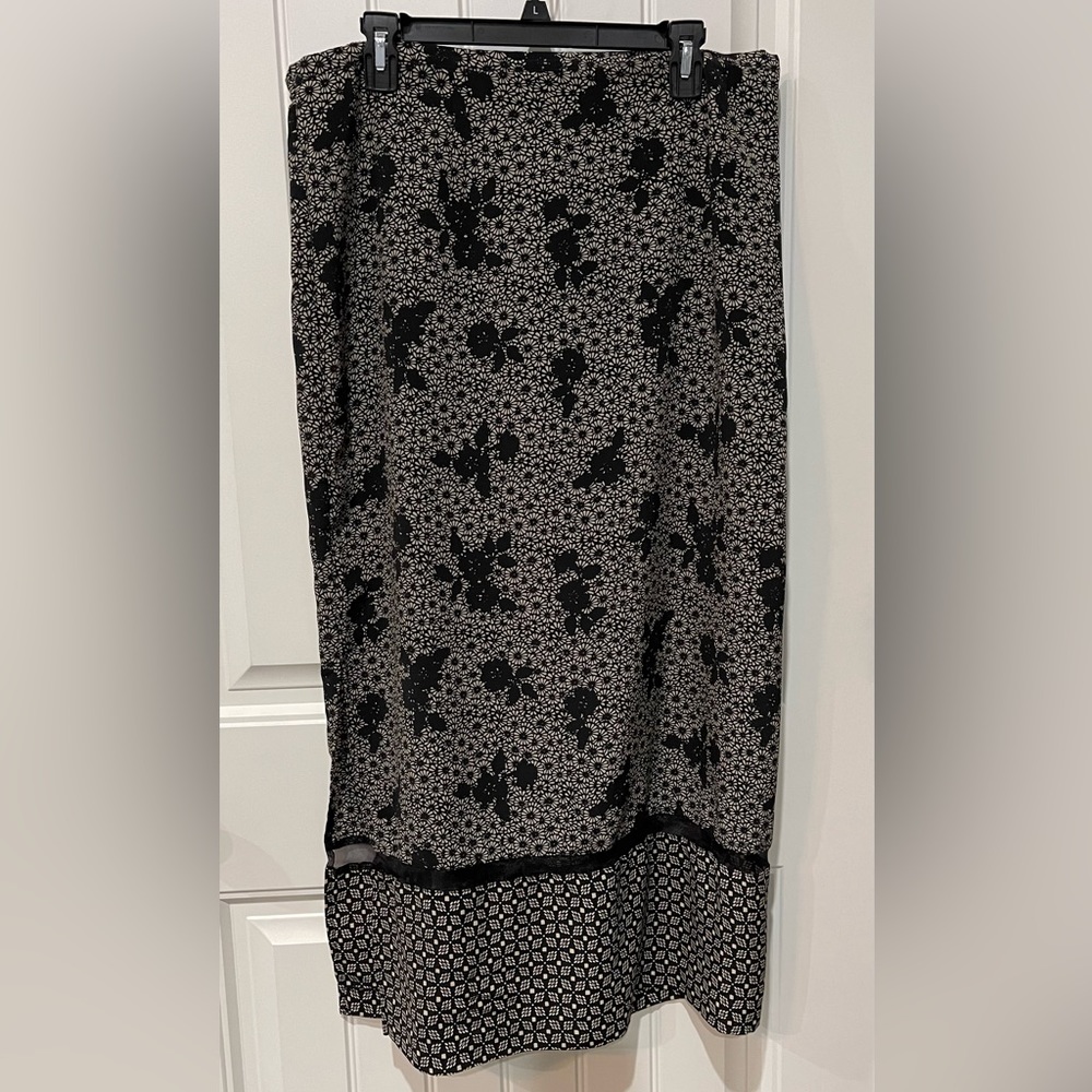 ✨✨Venezia Jeans Women's  skirt✨✨